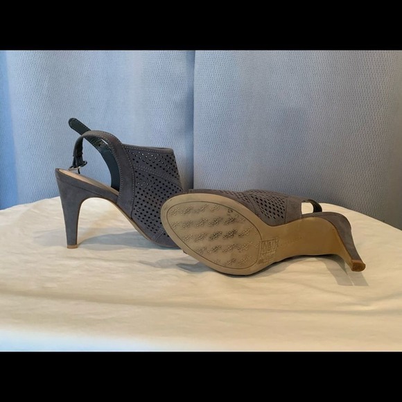 Kelly & Katie Eliassi Sandals - Picture 4 of 7